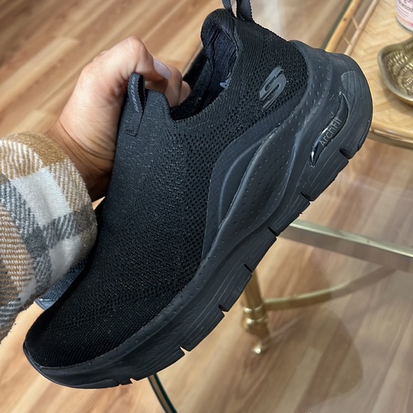 Sketchers Air-Cooled ArchFit - Picture 2 of 4